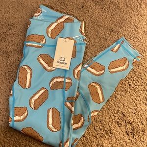 NWT Feed Me Fight Me Leggings